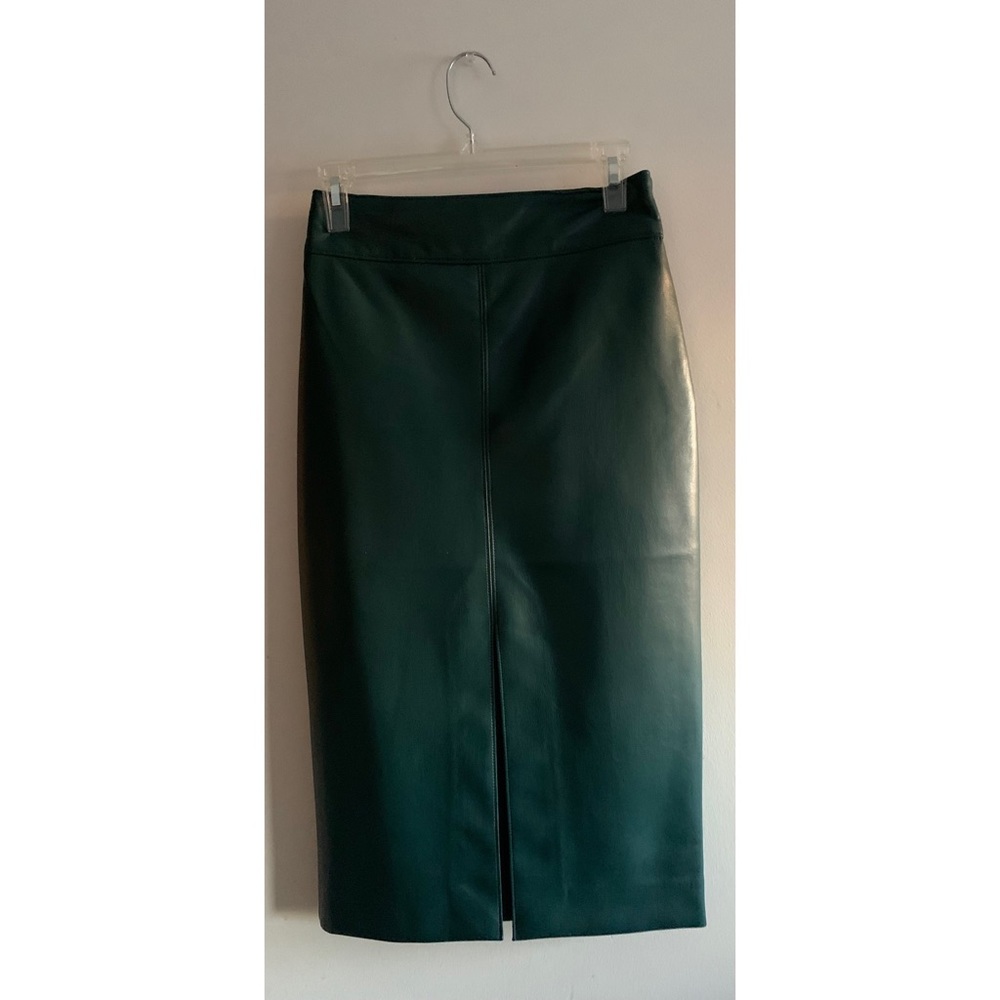Aritzia | pegu skirt